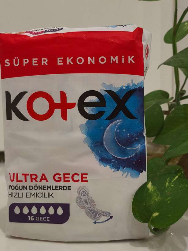 پد بهداشتی بانوان Kotex سایز بزرگ شبانه ۱۶ عددی - یوروپ مارکت پلاس